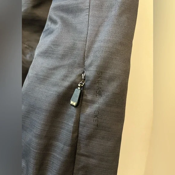 Helly Hansen Women’s Charcoal Ski/Snowboard Jacket - Picture 4 of 10